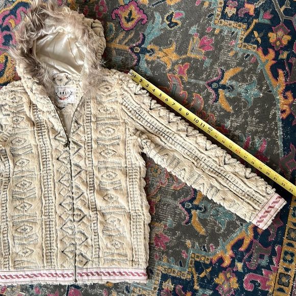 Embroidered Pattern Fur Zip Up Coat with Hood & Shimmer Ribbon lined sz Small - Picture 8 of 11